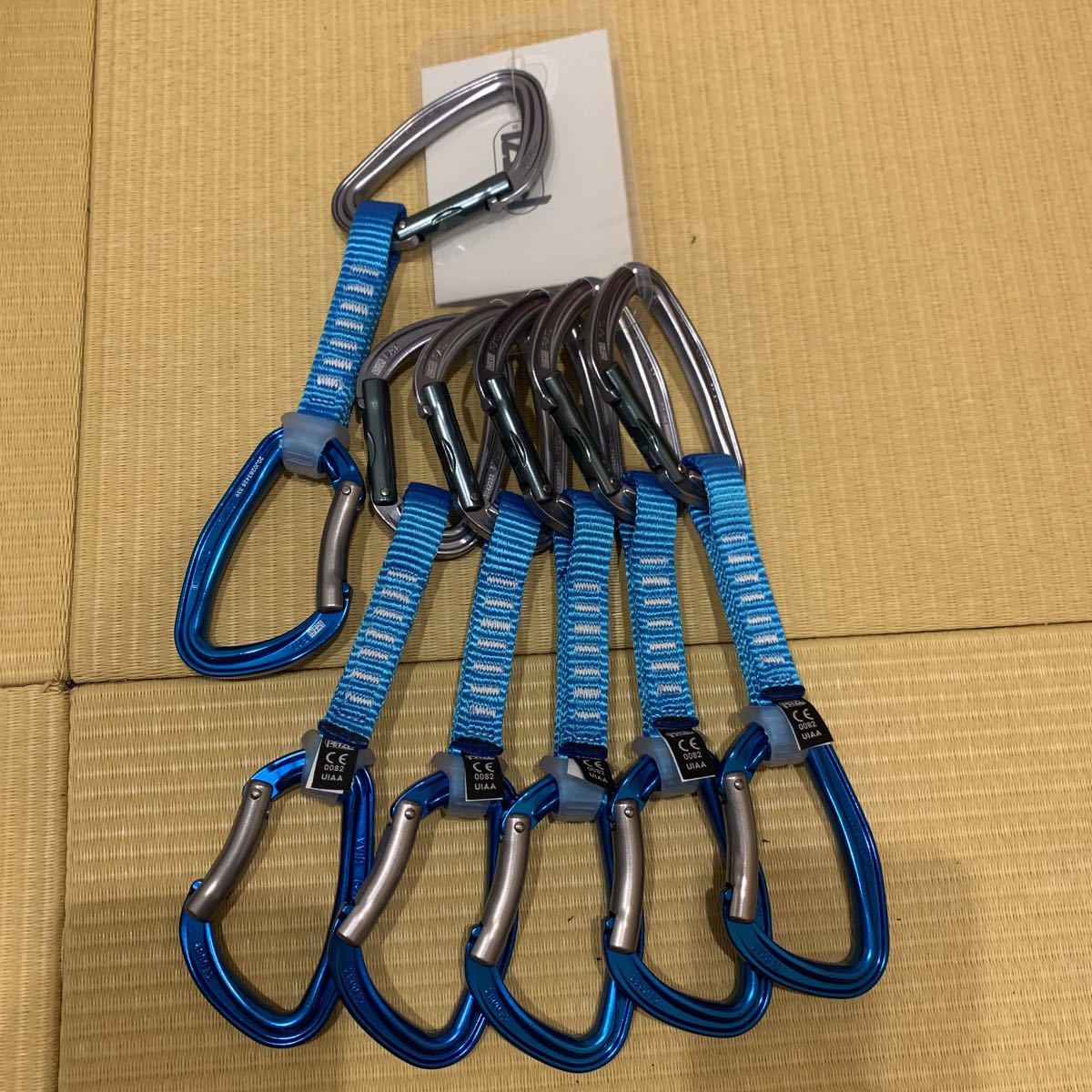 ペツル ジン アクセス 17cm 4本セット (未使用) ペツル ジン アクセス 17cm 4本セット (未使用)