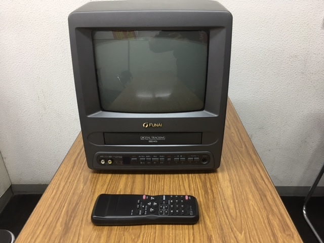 FUNAI Vc-n101 テレビ　ジャンク Yahoo!オークション - FUNAI フナイ VC-N101 ビデオ付き10型