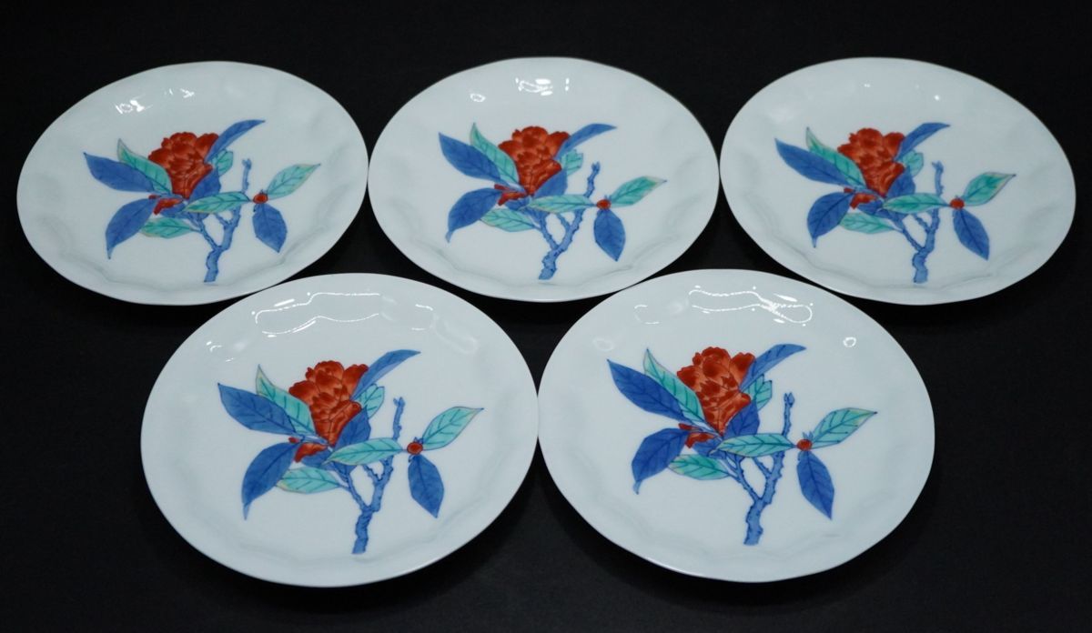 今泉今右衛門色鍋島皿共箱美品しおり付きです。 今泉今右衛門色鍋島皿共箱美品しおり付き 今泉今右