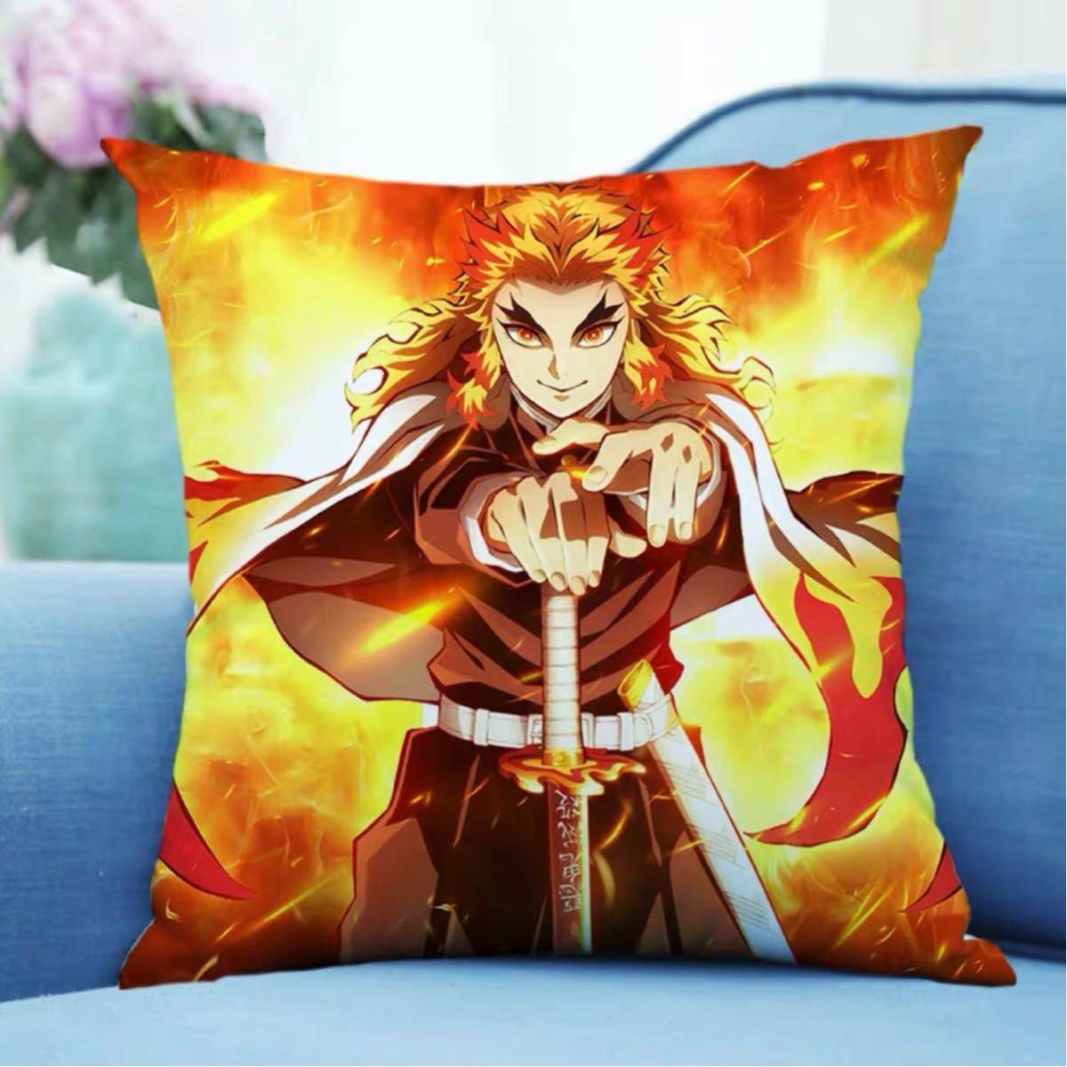 鬼滅の刃　煉獄杏寿郎　クッション　枕 煉獄杏寿郎 クッション 枕 鬼滅の刃 しまむら 寝具の鬼滅祭だ