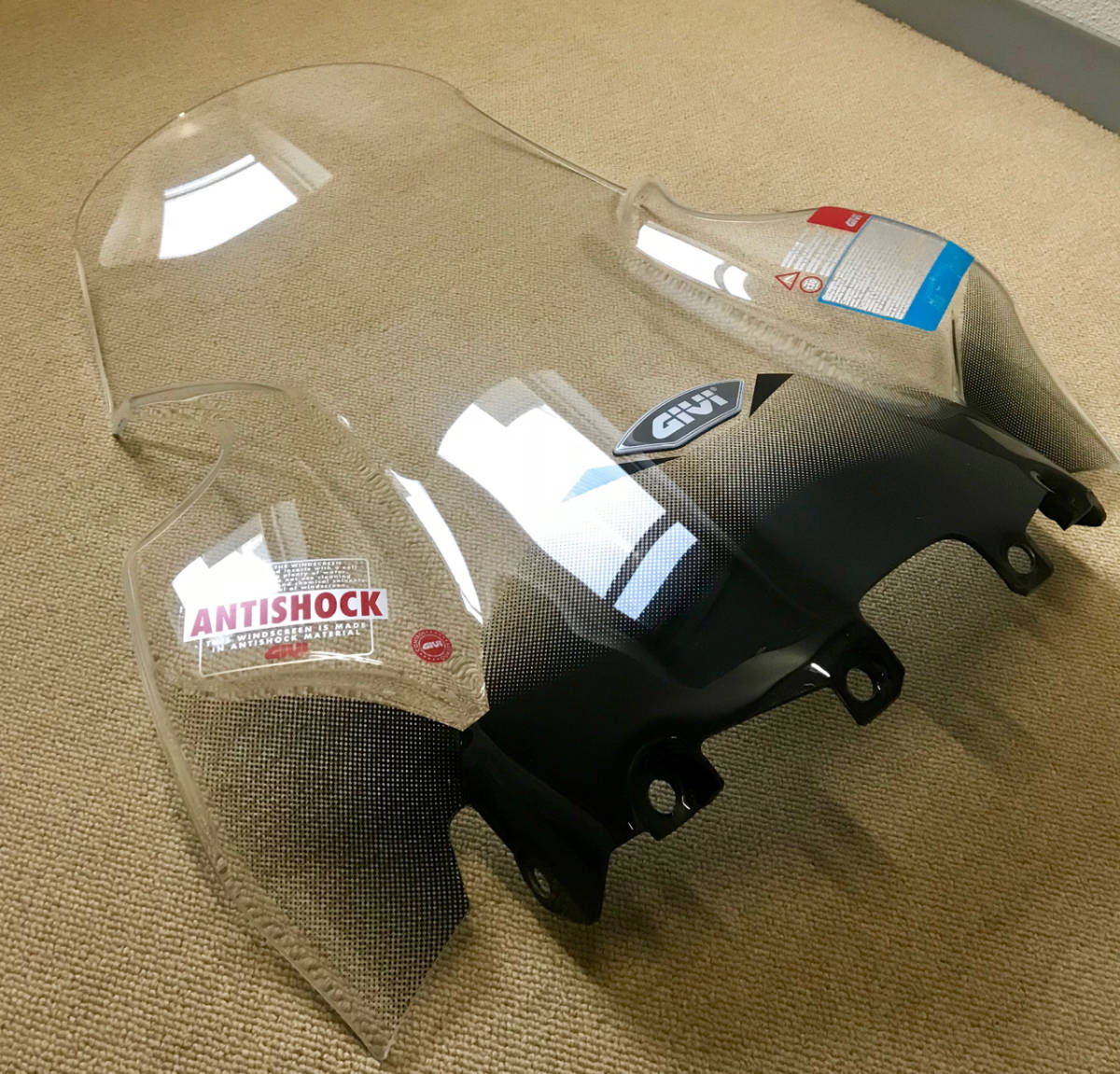 新品】SYM RV125i 180i 200i用 givi D651S 大型ウインドシールド 希少