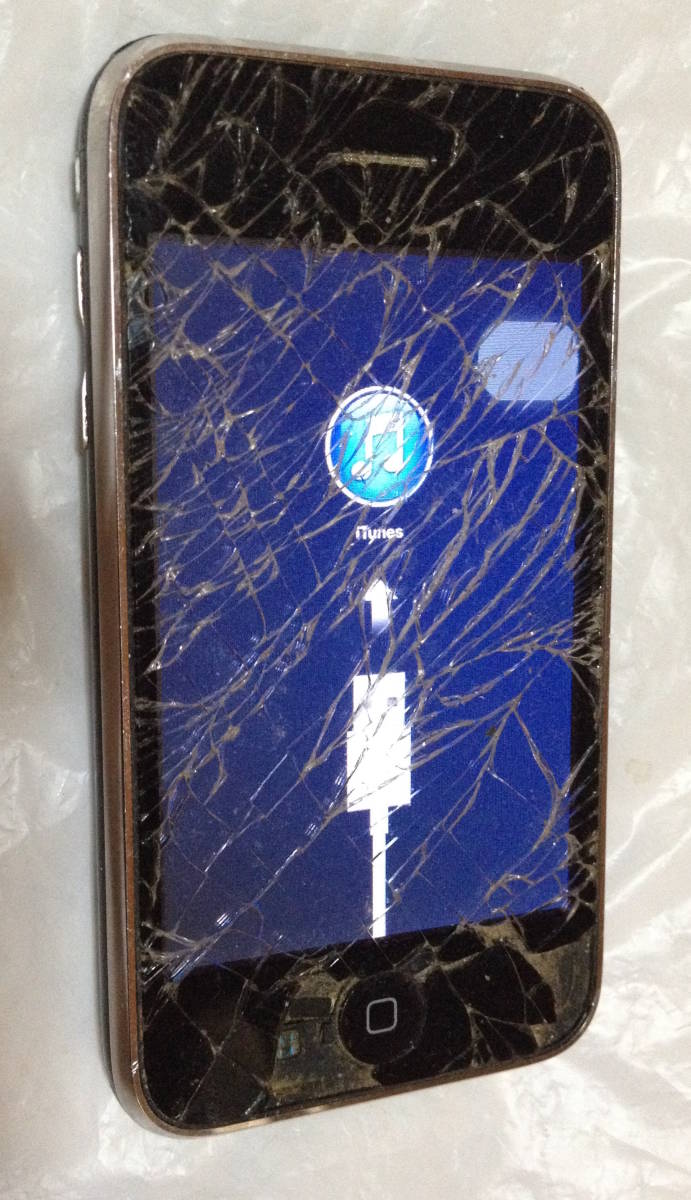 送料込 匿名配送 ジャンク Iphone 3gs Simフリー 32gb 本体のみ の落札情報詳細 ヤフオク落札価格情報 オークフリー スマートフォン版