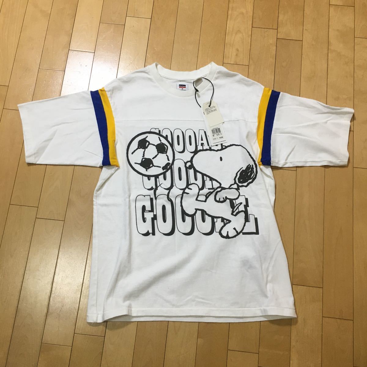 新品 新品 リーバイス Tシャツ サッカー スヌーピー L の落札情報詳細 ヤフオク落札価格情報 オークフリー スマートフォン版