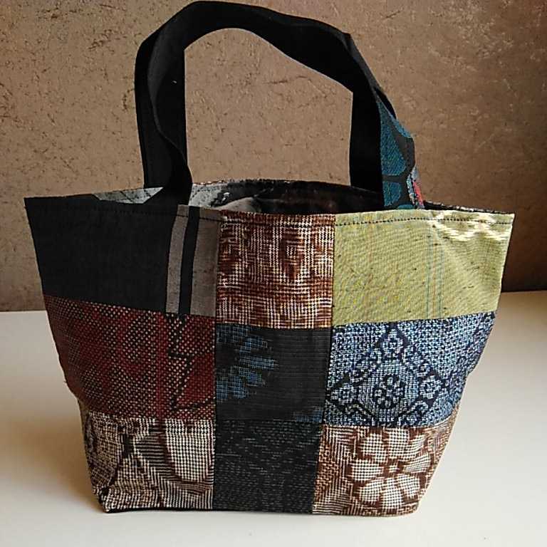 新品 お散歩 手提げかばん 手作り 大島紬 鞄 ミニトート 手提げ 着物 帯 リメイク ハンドメイド 和風雑貨 和小物 Sale の落札情報詳細 ヤフオク落札価格情報 オークフリー スマートフォン版