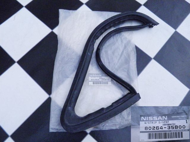 新品】希少/製廃/未使用/日産パオ/三角窓/ウェザーストリップ