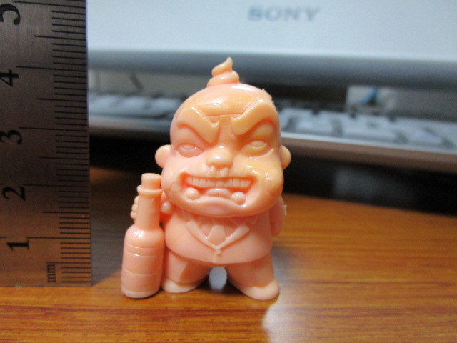 おぼっちゃまくん消しゴム こんばんワイン 肌色 茶魔 フィギュア キャラ消し の落札情報詳細 ヤフオク落札価格情報 オークフリー スマートフォン版