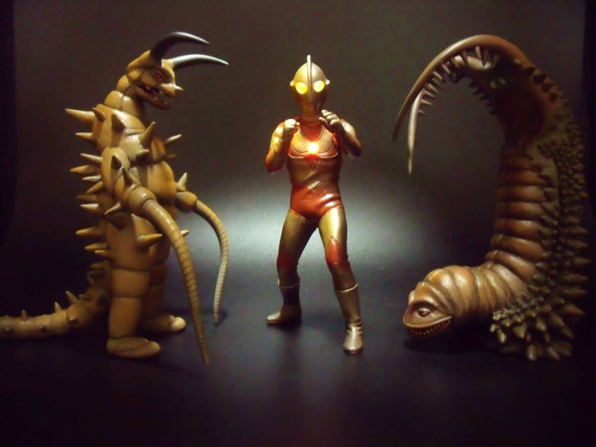 帰ってきたウルトラマン グドン＆ツインテール ソフビ キット完成品