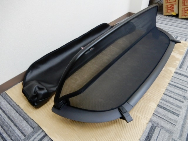 Mercedes-Benz R230 SL用 純正ウィンドディフレクター