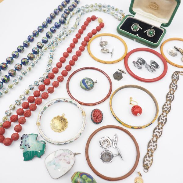 アンティークビーズ　希少ビーズ　古道具　中国 中国アンティークビーズ 好評開催中でーす！ぜひ！ ANTIQUE