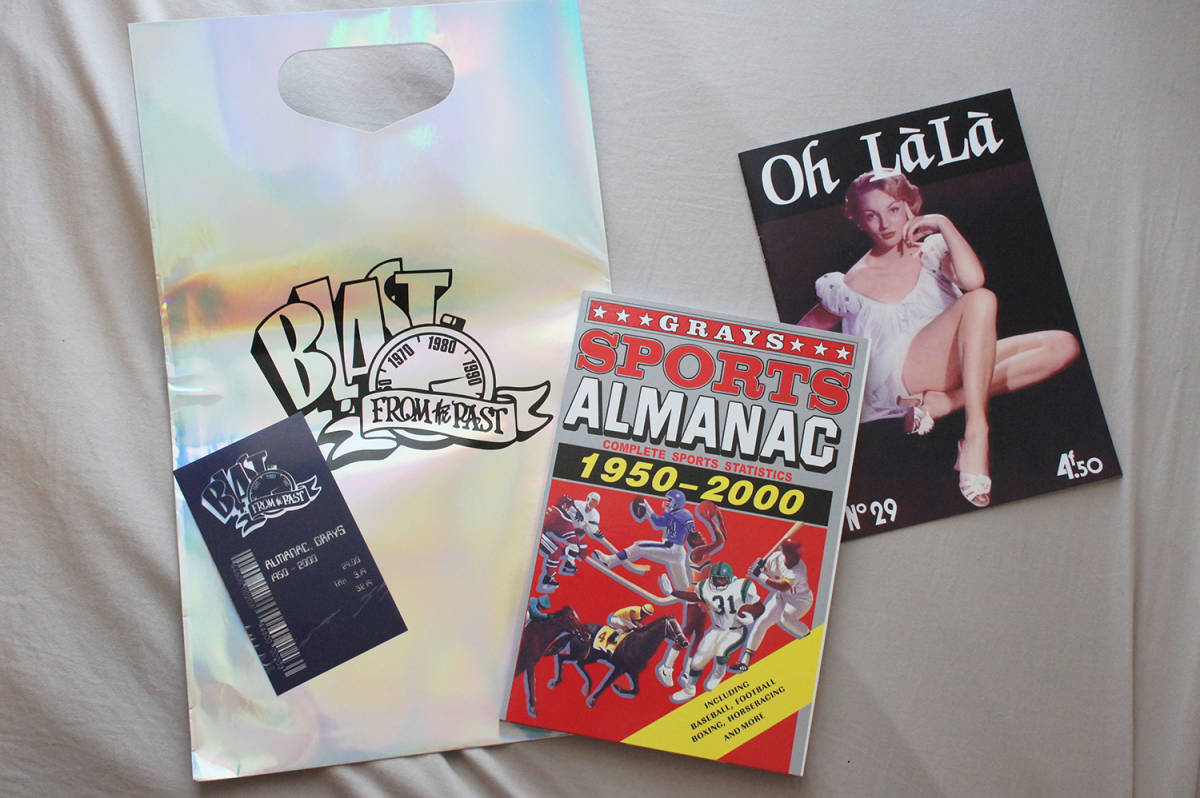 新品】バック・トゥ・ザ・フューチャー スポーツ年鑑 +レシート+  