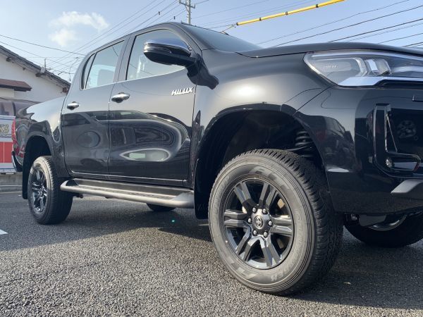 トヨタ ハイラックス純正ホイール 265/65R17