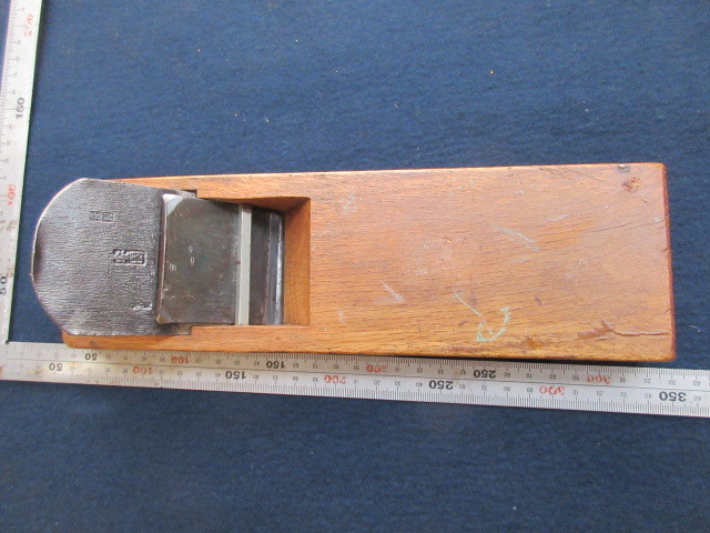 鉋台　大型 大工道具 指物師 大工廃業 各種鉋 かんな 在銘 初國 女盛 他 (HD1474amxY)