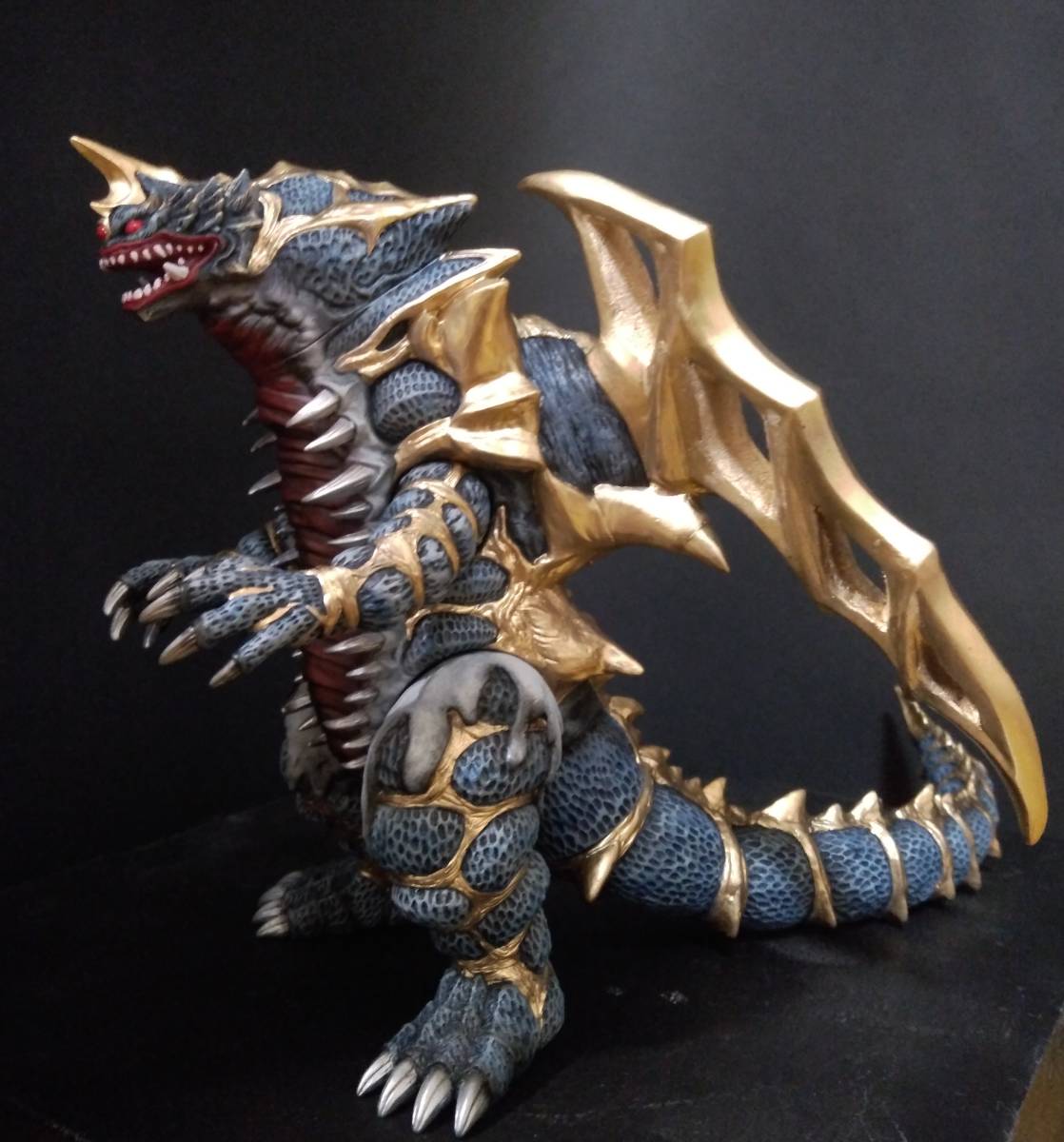 ウルトラ怪獣シリーズ ソフビセット アイアロン ダークゴーネ キングオブモンス ウルトラ怪獣シリーズ ソフビセット アイアロン ダークゴーネ