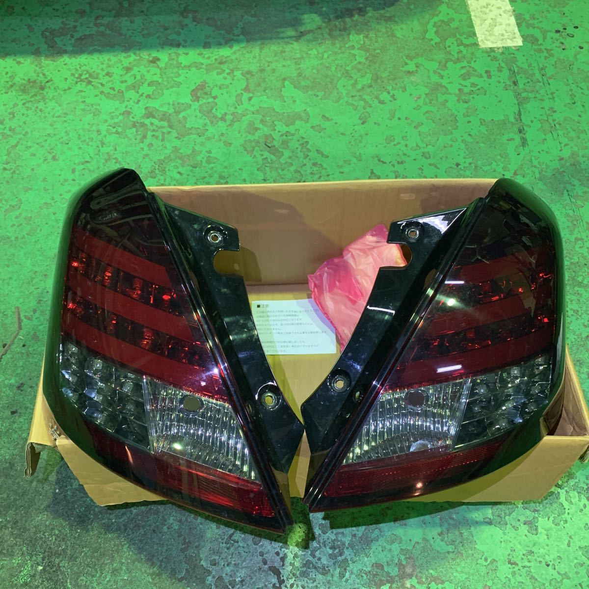 ステップワゴン RK LEDテールライト スモーク/レッド ステップワゴン RK LED テールランプ スモークテール TYC RK