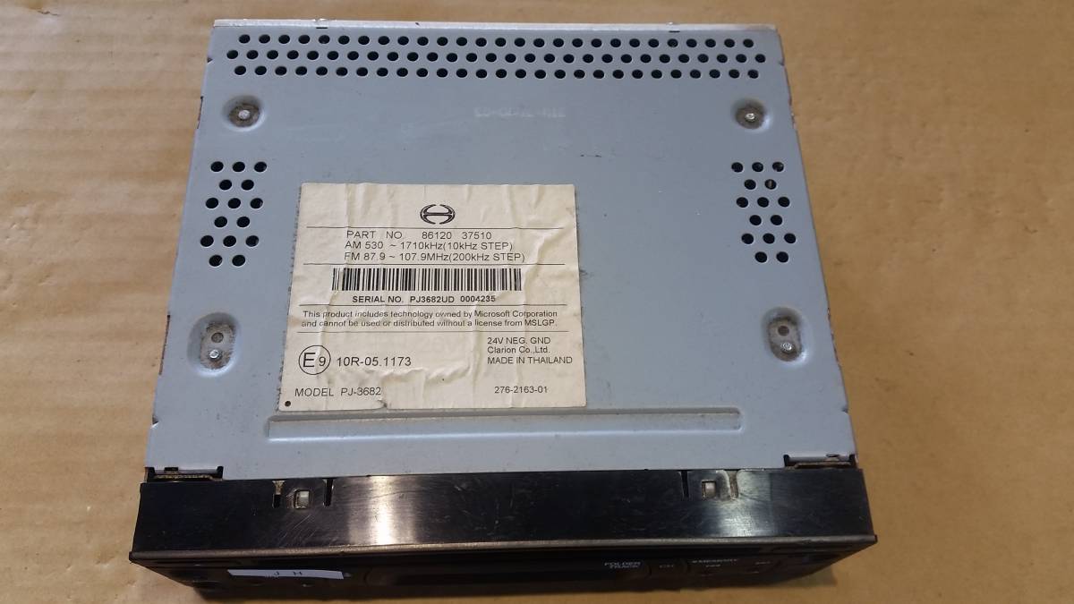 日野 純正 ラジオ CDデッキ オーディオ 24V AM/FM PJ-3682 R3-5-10