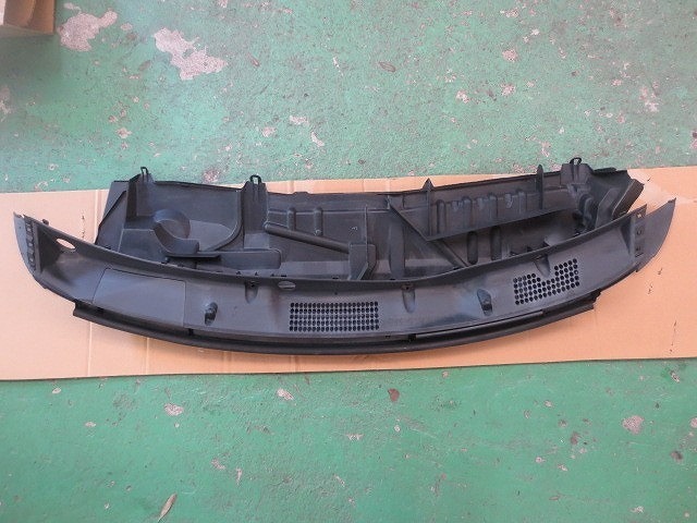 未使用保管品 
ROSSGNOL ロシニョール
バックバッグ タント DBA-L375S カウルトップパネル 55708-B2051