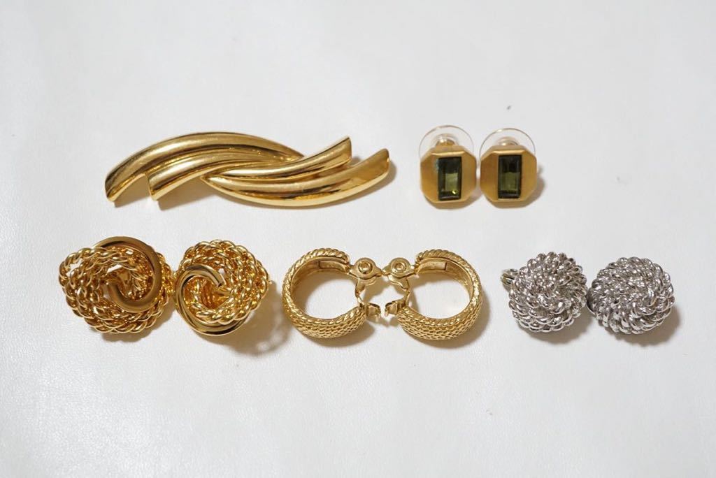 B671 MONET/モネ ヴィンテージ ブローチ イヤリング ピアス 5点セット ブランド アクセサリー 大量 まとめて おまとめ まとめ売り の落札情報詳細| ヤフオク落札価格情報 オークフリー・スマートフォン版 B671 MONET/モネ ヴィンテージ ブローチ イヤリング ピアス 5点セット ブランド アクセサリー 大量 まとめて おまとめ まとめ売り の落札情報詳細| ヤフオク落札価格情報 オークフリー・スマートフォン版
