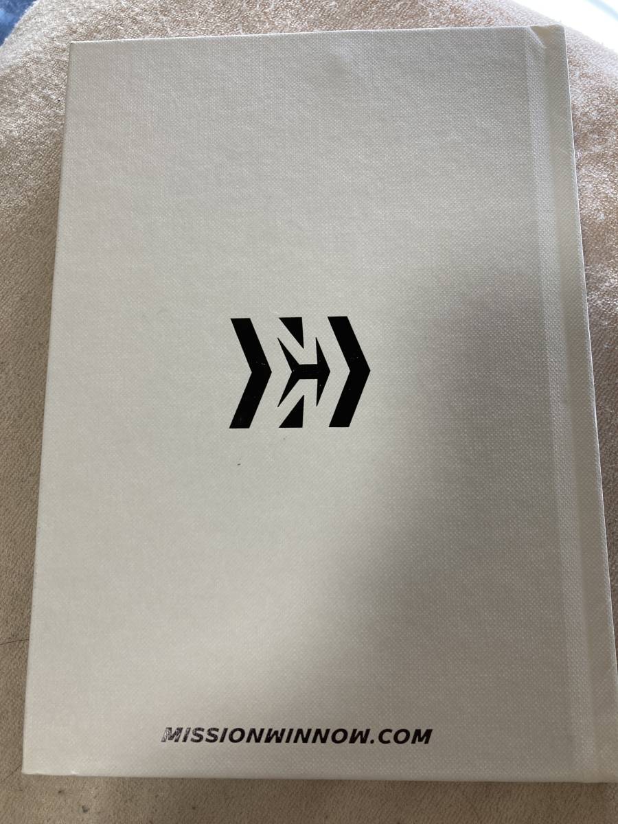 キミライコネン 俳句集 キミ・ライコネンの俳句本「WINNOW YOUR WORDS