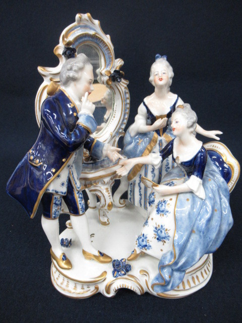 日本製　王冠マーク　M 金彩　白磁　貴婦人　フィギュリン　ポーセリンアート J1856 王冠バックスタンプあり「貴婦人/紳士 フィギュリン」貴族
