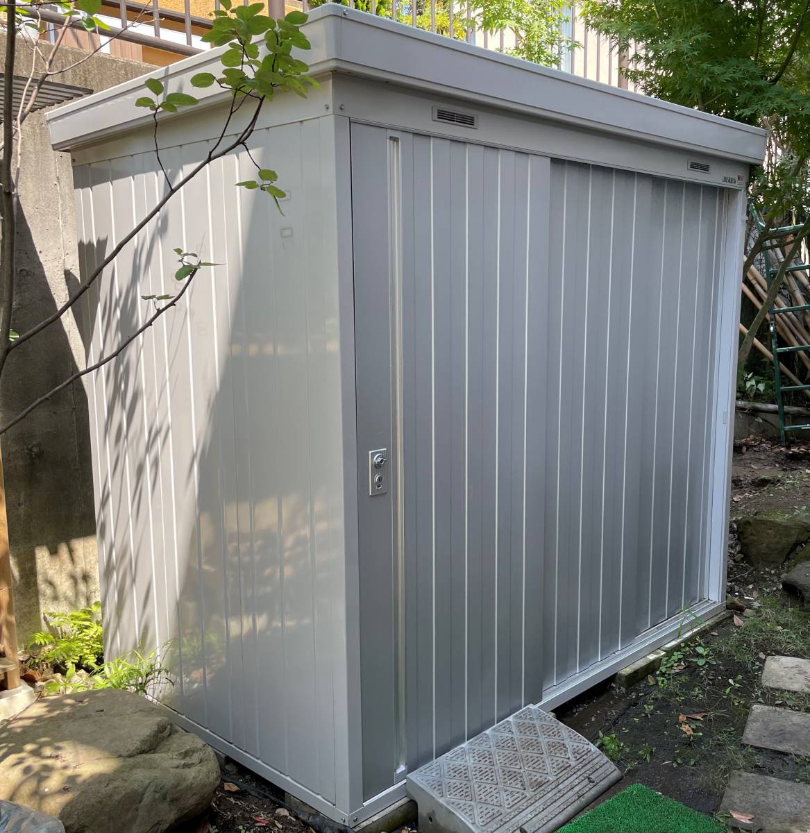 Inabaイナバ物置 Nxn 30s 鍵付き 外寸 幅2310奥1510高75 約1 05坪 神奈川県鎌倉市 直接引き渡しのみ対応 現状写真通り 解体等要相談 の落札情報詳細 ヤフオク落札価格情報 オークフリー スマートフォン版