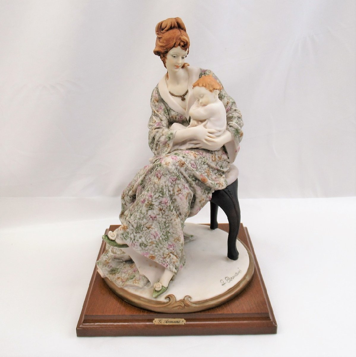 ジュゼッペ アルマーニ　イタリア「貴婦人と犬」アールデコ風　陶器人形　置物 ジョゼッペアルマーニ 犬を連れた貴婦人 フローレンス/ジュゼッペ