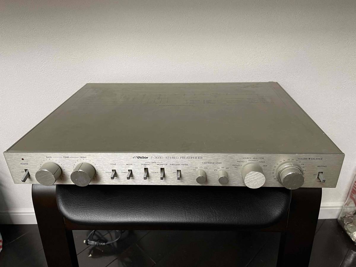 Victor M-3030 パワーアンプ ビクター Victor ビクター M-3030 パワーアンプ◇現状品