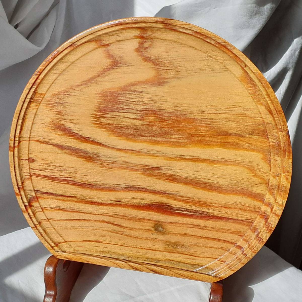 木の皿 肥松(コエマツ) 幅22.7cm 高10cm 飾り盆的 足付