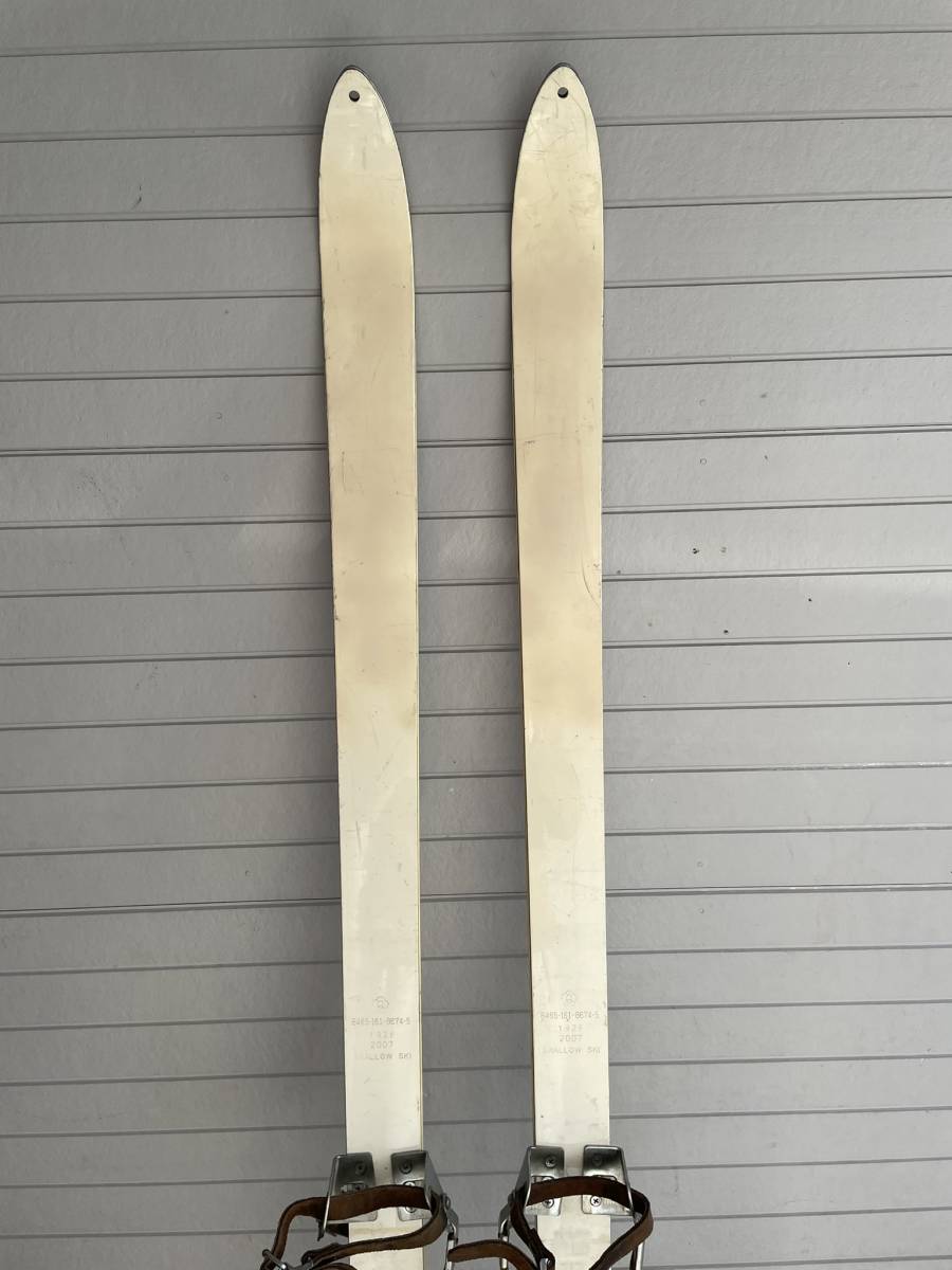 【傷や汚れあり】激レア！自衛隊 官品スキー：SWALLOWスキー 約184㎝ ウロコ付き+自衛隊式ビンディング★バックカントリー・山スキー ポール付き の落札情報詳細