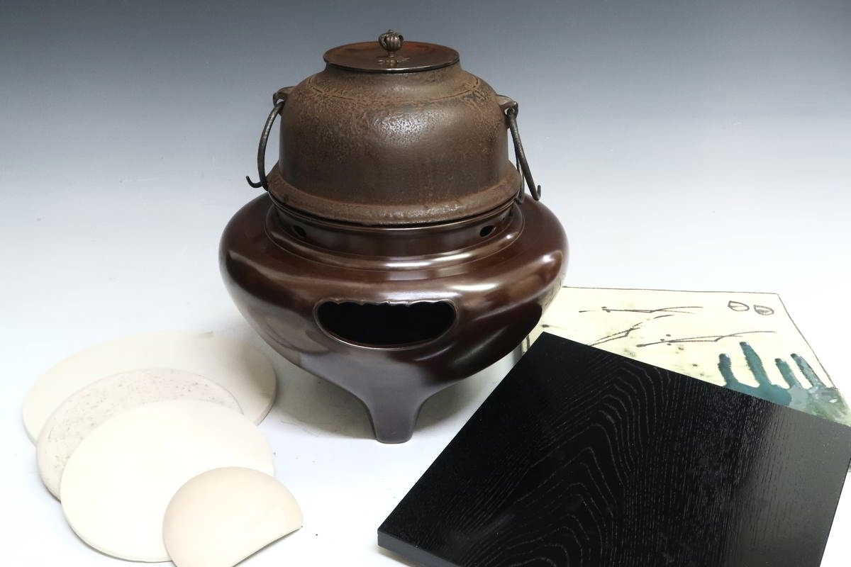 茶道　瓶掛風炉　五徳　前瓦　底瓦　敷板 茶道 瓶掛風炉 五徳 前瓦 底瓦 敷板