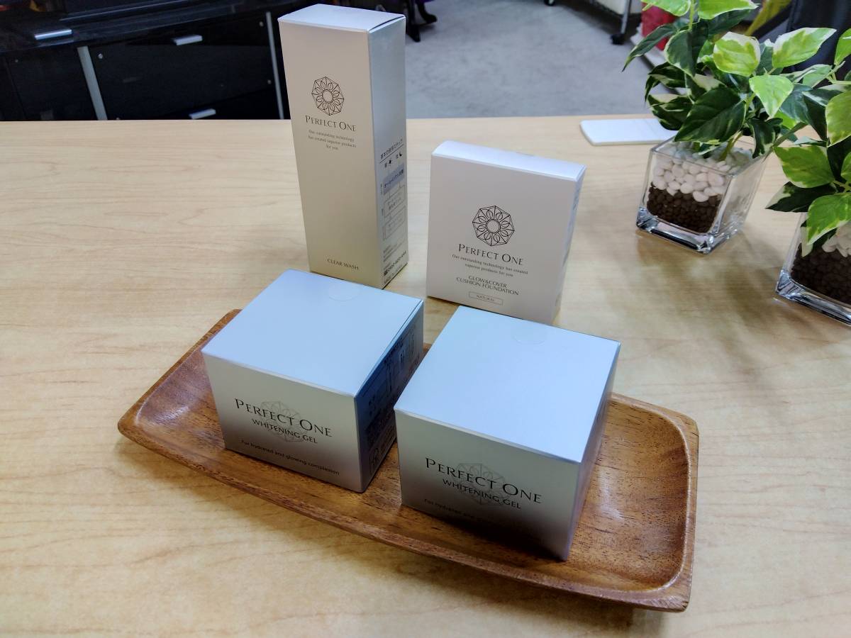 Perfect One Whitening Gel 2個セット 未開封】Perfect One Whitening