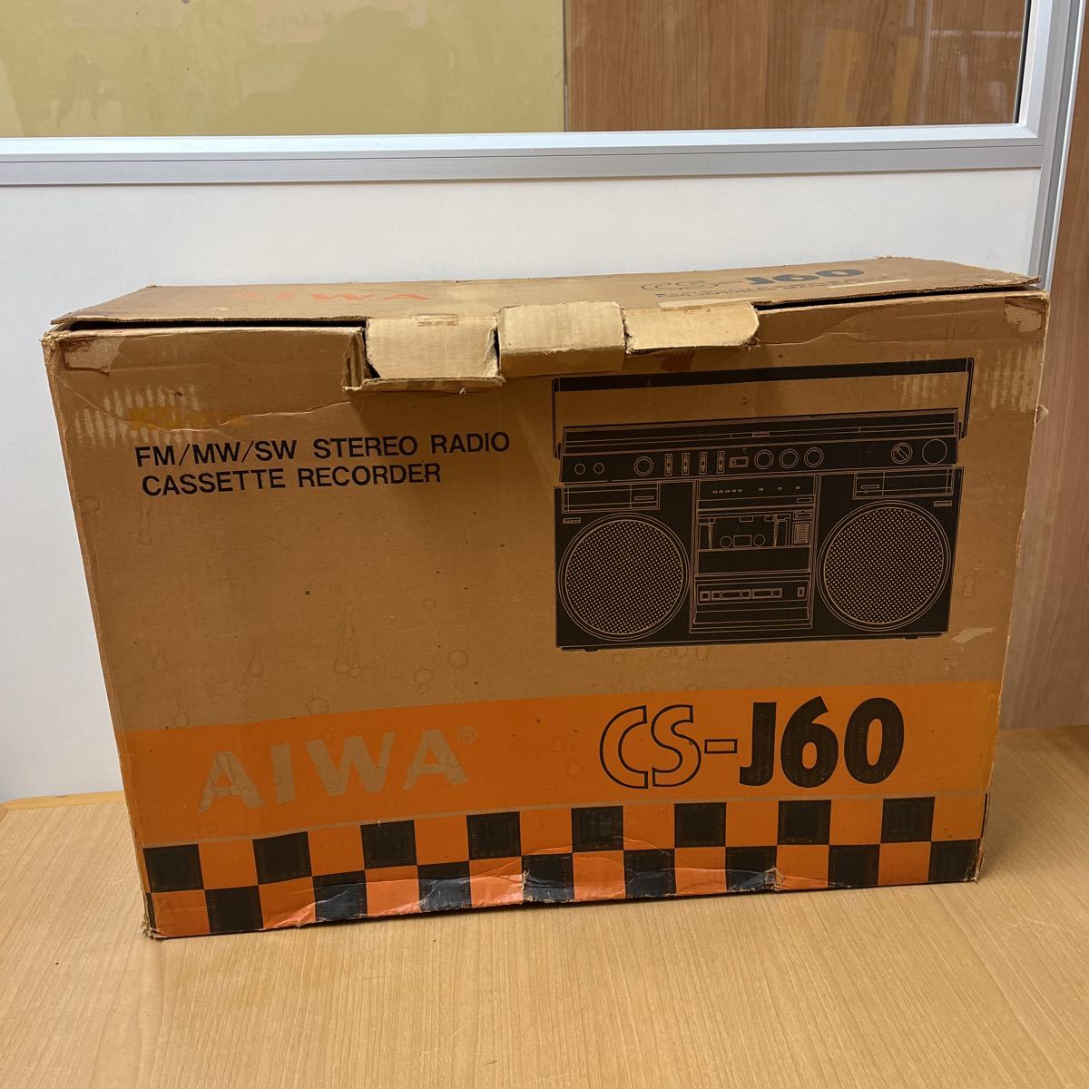 【 AIWA 】 アイワ CS-J60 ラジカセ 昭和レトロ 通電OK ジャンク AIWA 】 アイワ CS-J60 ラジカセ 昭和レトロ 通電OK ジャンク
