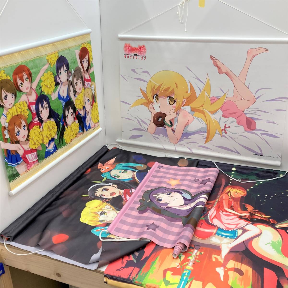 忍野忍七変化タペストリー6本セット Amazon.co.jp: 物語シリーズ