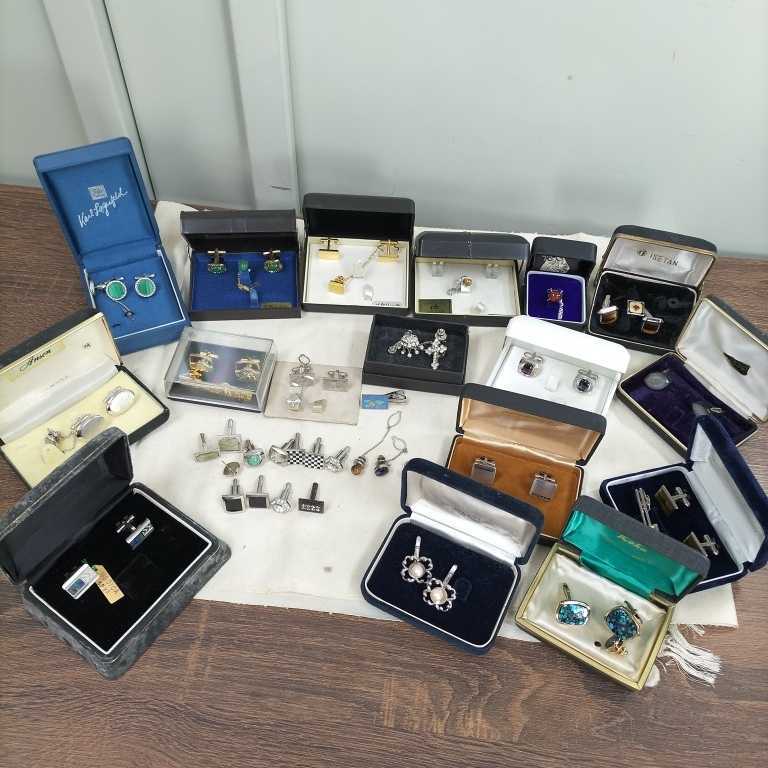 ワコーズネクタイピンとグッズ品 打ち寄せ