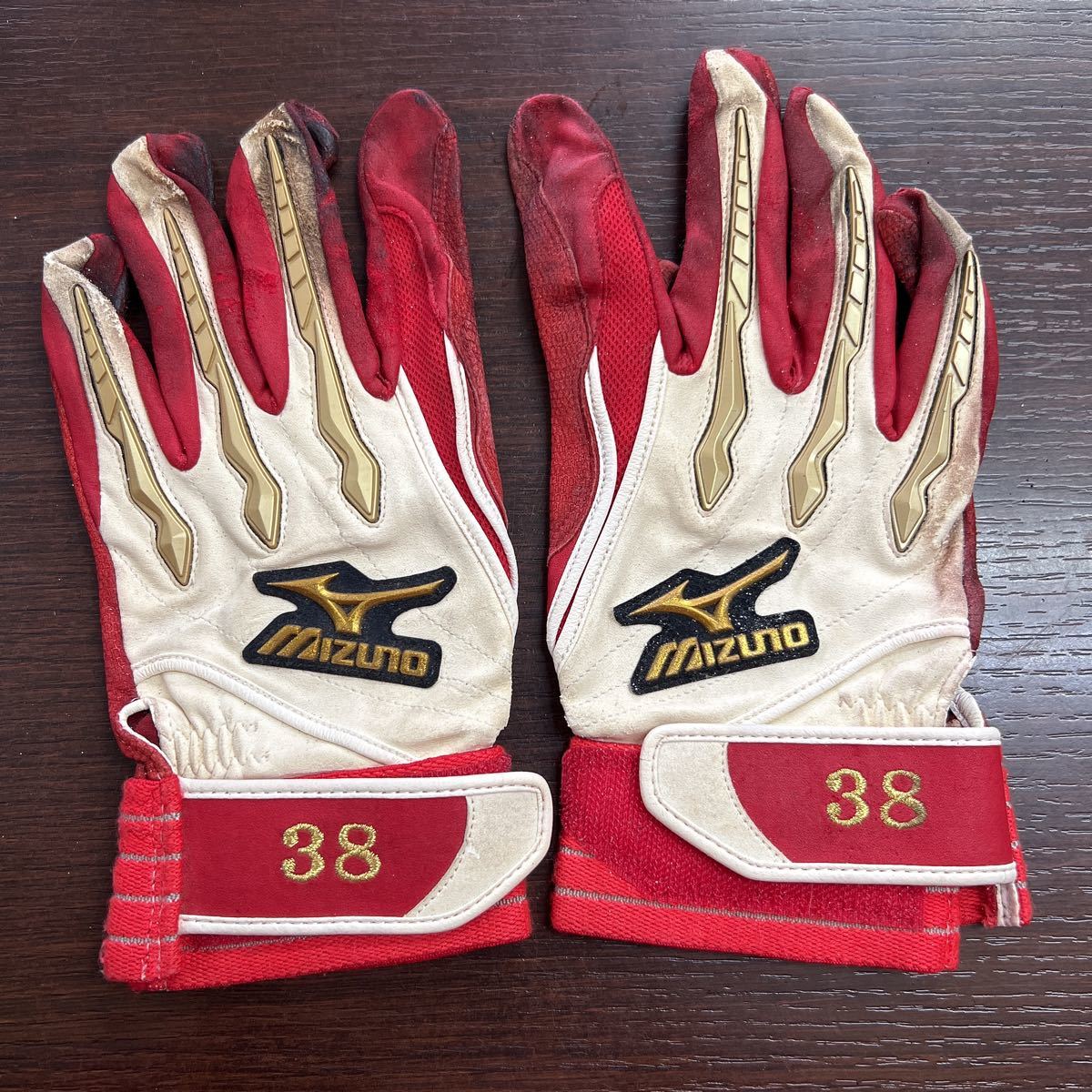 カープ 西川龍馬 実使用 直筆サイン入り バッティンググローブ 西川