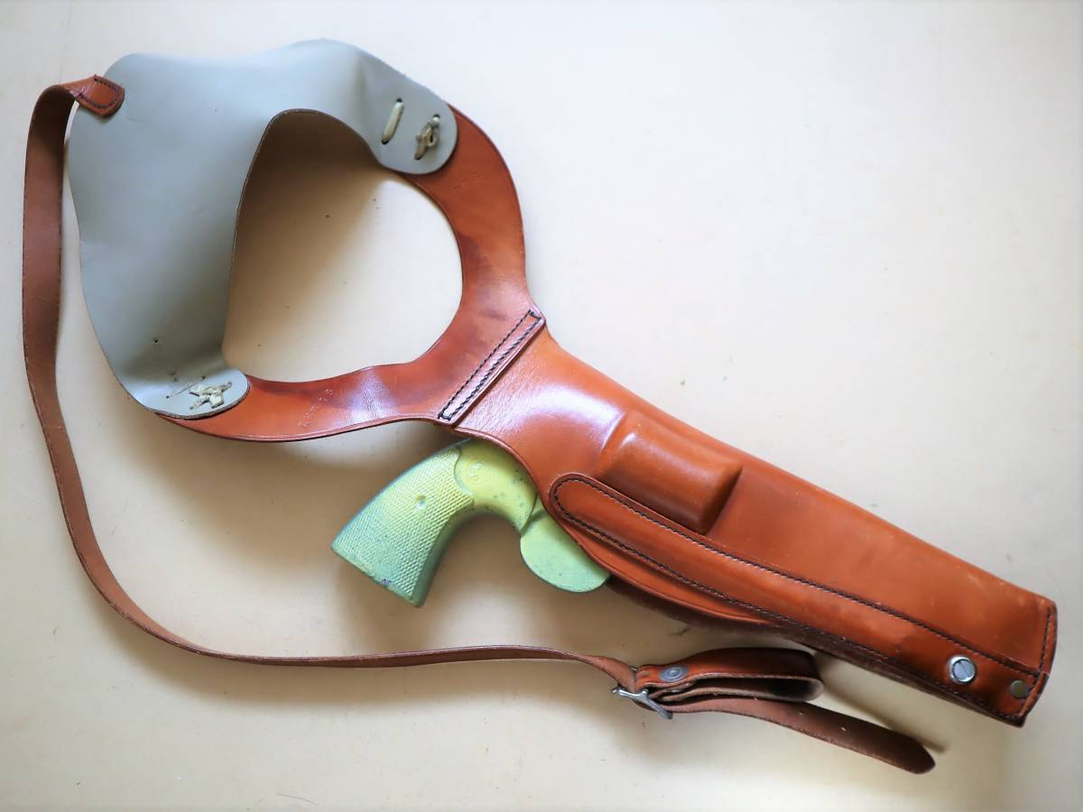 実物　ルイス　“スタスキー＆ハッチ”　ショルダー・ホルスター　６インチ銃身、左利き用 実物 ルイス \u201cスタスキー＆ハッチ\u201d ショルダー・ホルスター ４インチ