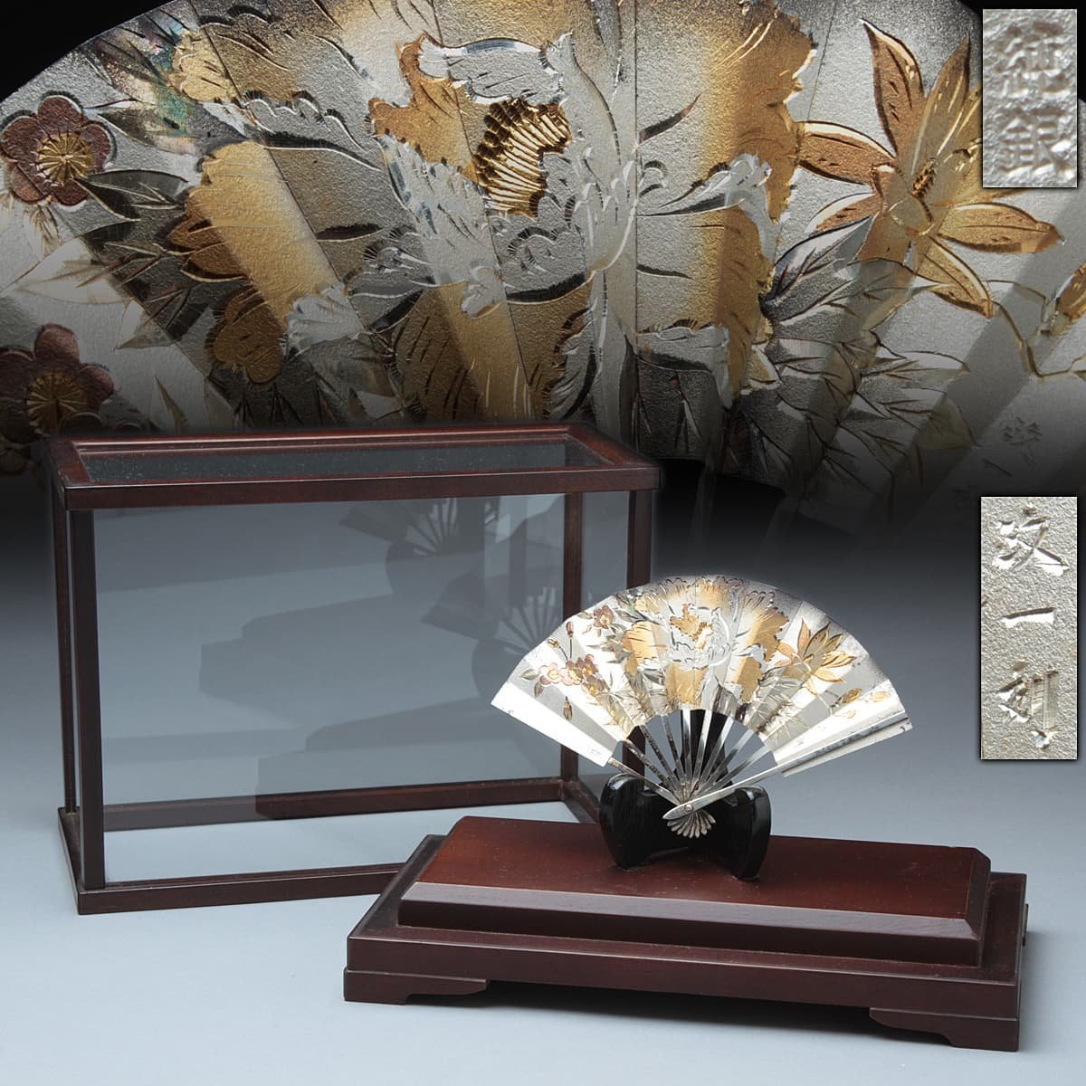 関武比古作　純銀製　松刻　扇子　置物　約28g　ガラスケース付　C　R8761B 関武比古作 純銀製 松刻 扇子 置物 約28g ガラスケース付 C