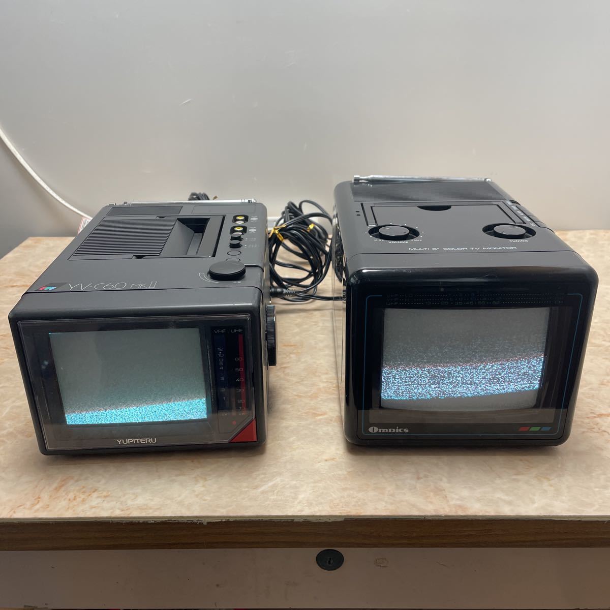 6949○ユピテル 6型ポータブルカラーテレビ T6-C01○ T6-C01 レトロ