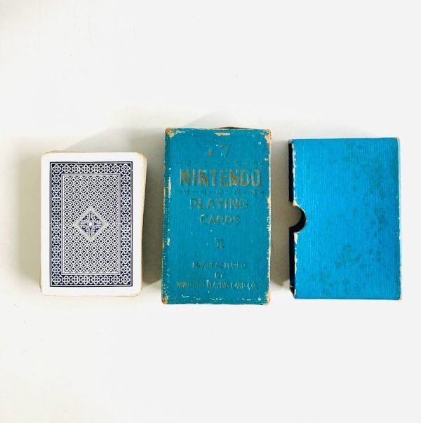 40年前のNintendo(任天堂)トランプ Amazon.co.jp: Nintendo Playing Cards Nap 622 (Red) : Toys & Games
