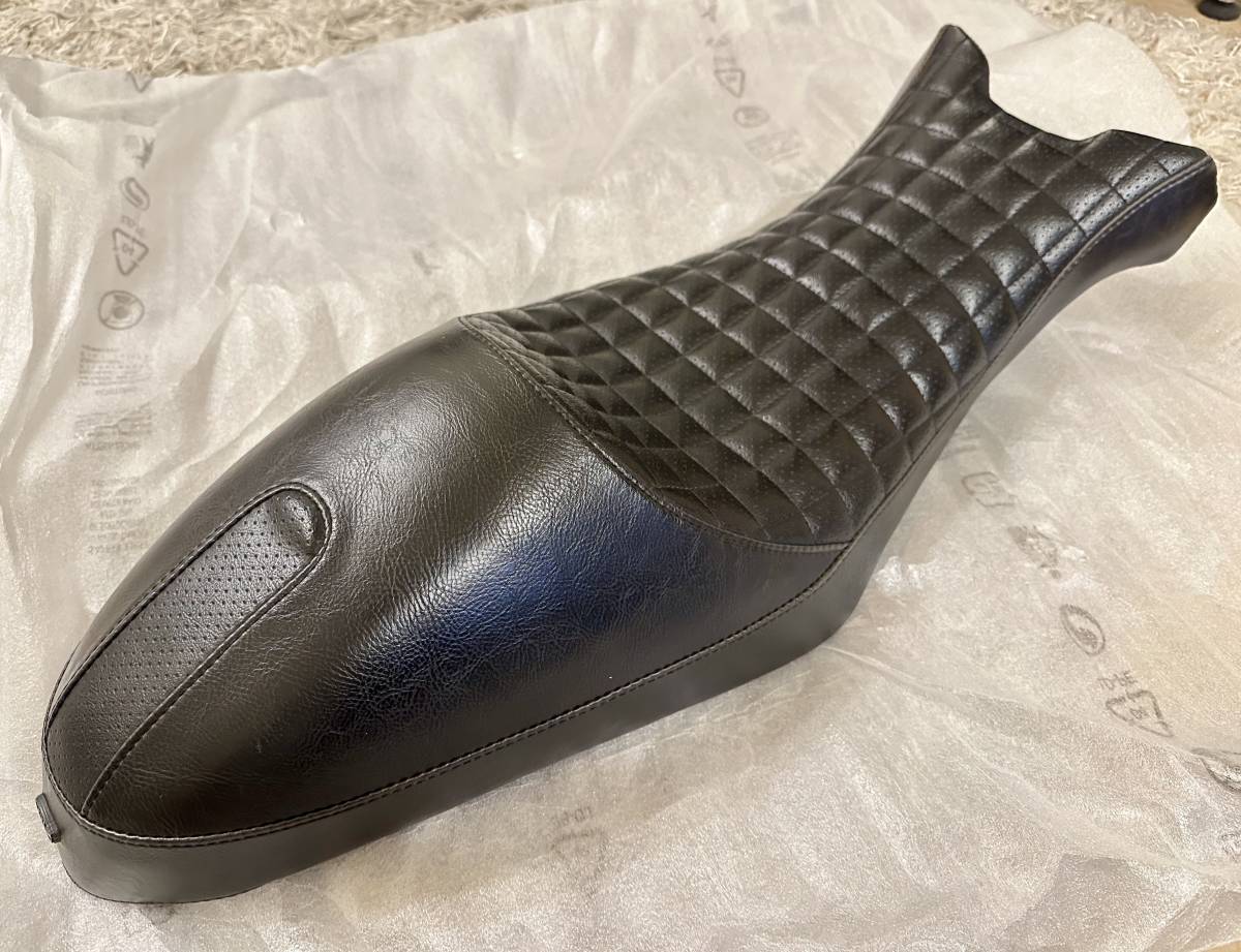 ROLAND SANDS DESIGN BMW rninet シート 目立った傷や汚れなし】BMW RnineT用 RSD(Roland Sands Design) シート