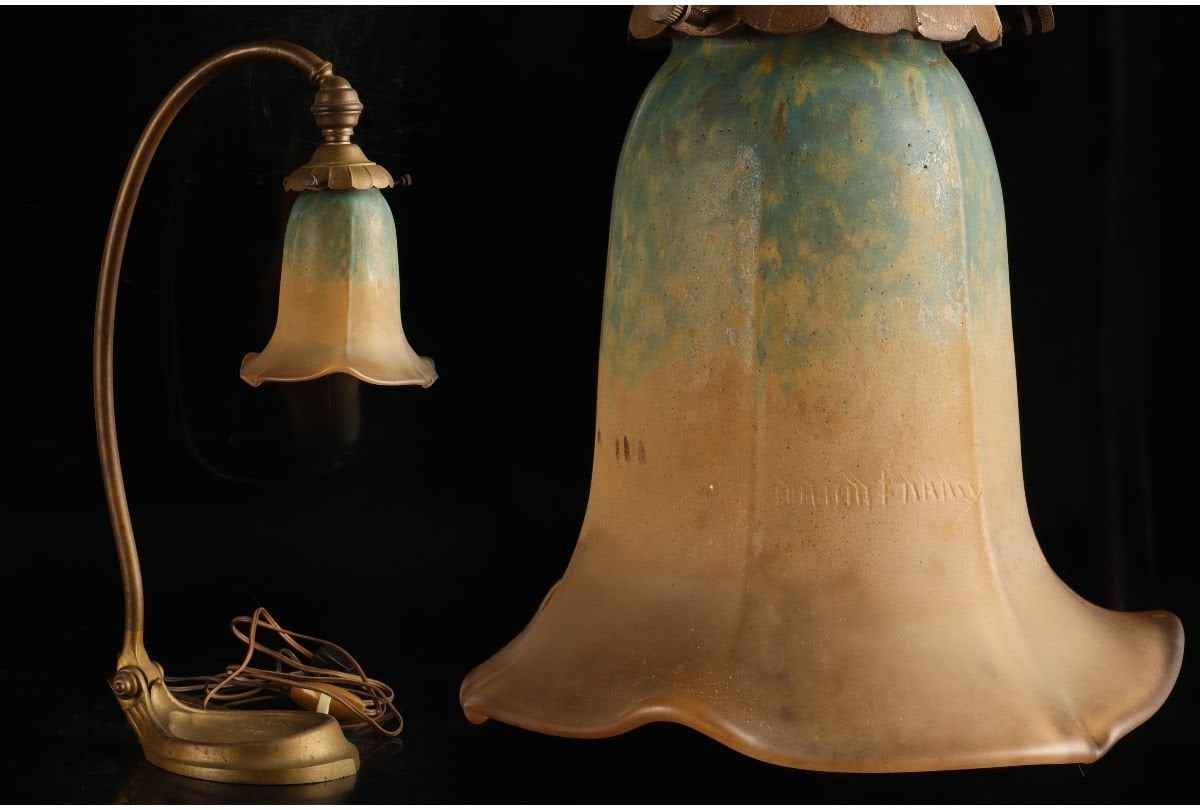 傷や汚れあり】[URA]ドーム・ナンシー 作/Daum Nancy/ガラススタンド