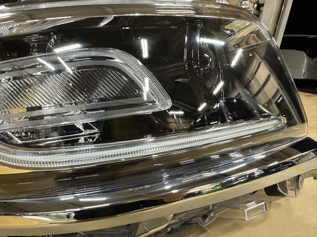 スペーシア MK53S カスタム 純正 LED 右 ヘッドライト ICHIKOH 1960