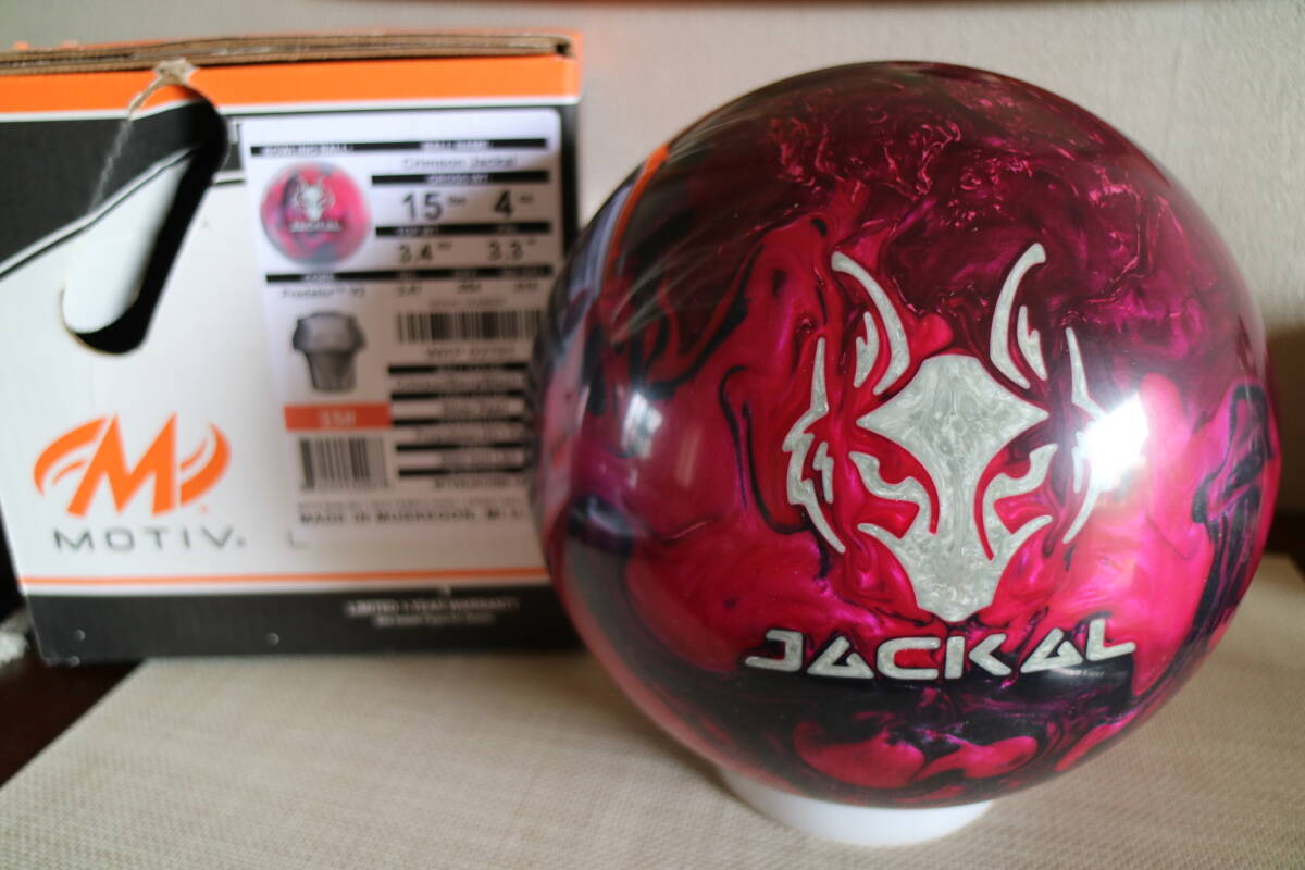 MOTIV クリムゾンジャッカル　モーティブ　15ポンドボウリングボール MOTIV クリムゾンジャッカルモーティブ15ポンドボウリングボール