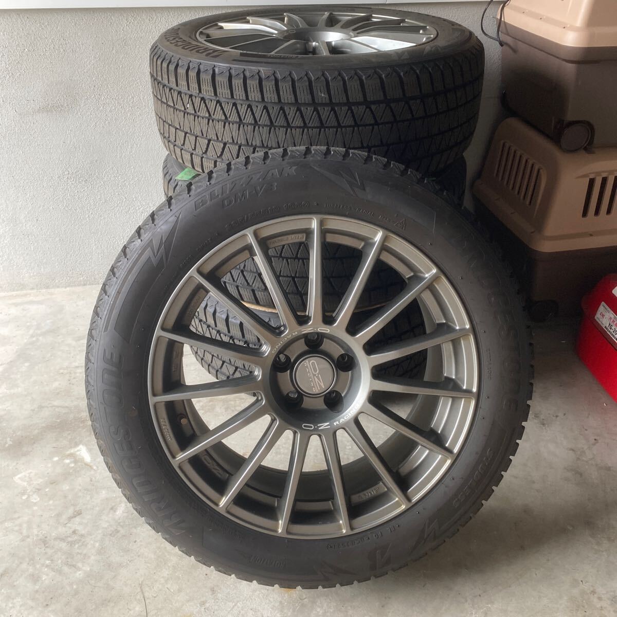 OZ RACING 18インチ＆ブリジストン スタッドレス 細う