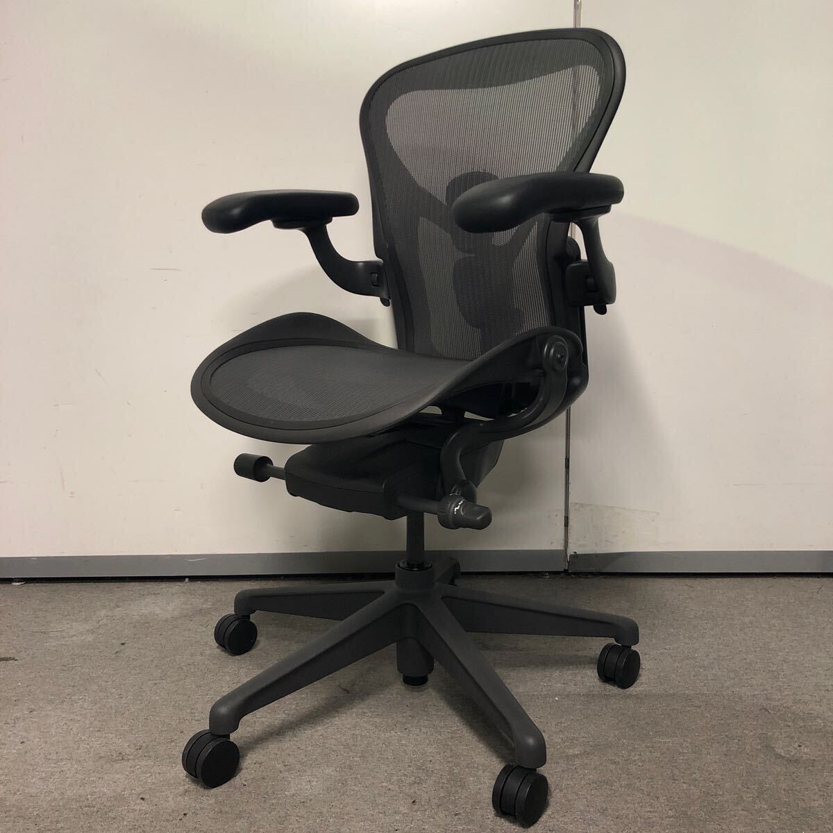 Hermanmiller アーロンチェア JOIFA339 AE111PWB-0001 Bサイズ