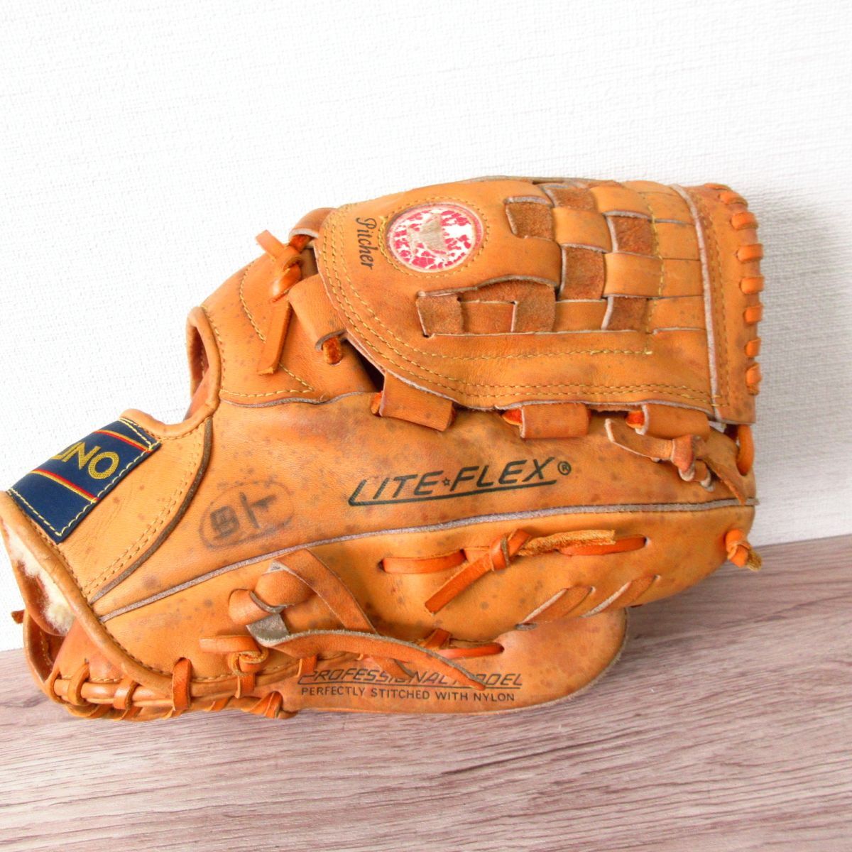 硬式用ワールドウィン復刻版 赤カップ原辰徳モデル 新品未使用タグ付 ミズノ直営限定】硬式用ワールドウィン復刻版(赤カップマーク) 【内