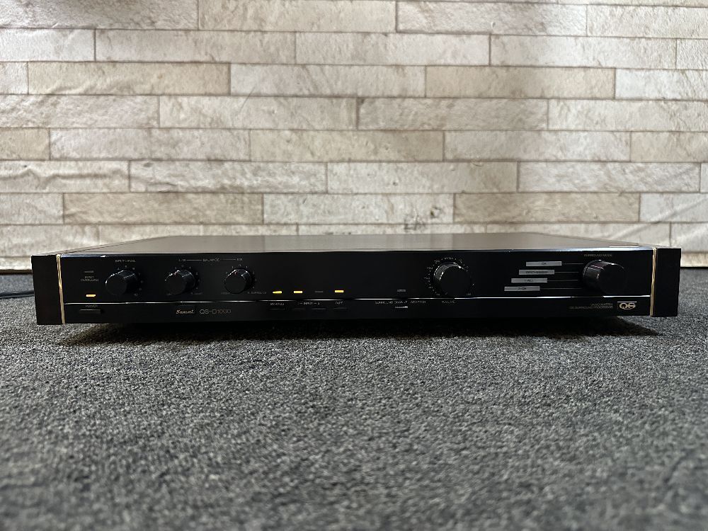 ONKYO FMチューナー・アンプ R-07 + サラウンドプロセッサSR-07 ONKYO FMチューナー・アンプ R-07 + サラウンドプロセッサSR-07