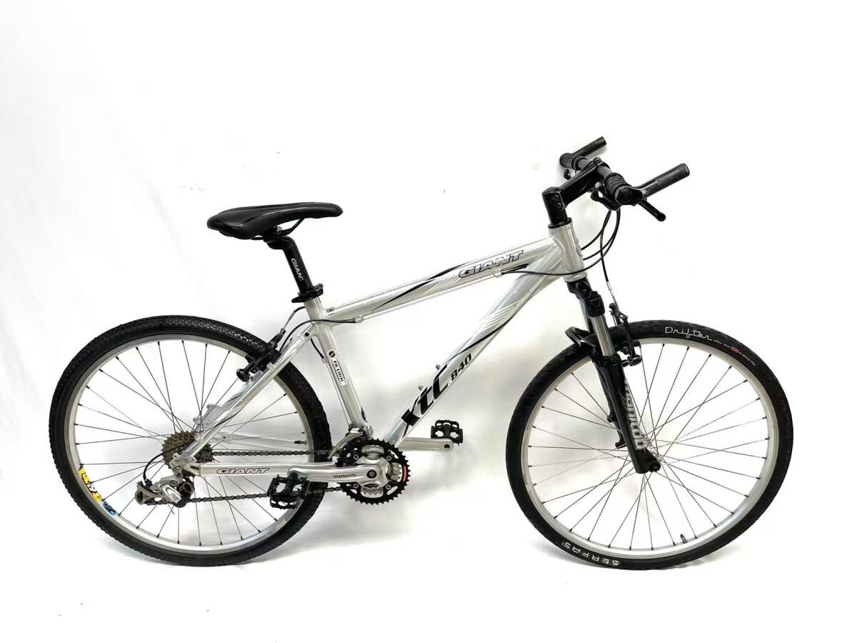 ☆GIANT Rock4500 26インチ アルミ 21速 430mm MTBの落札情報