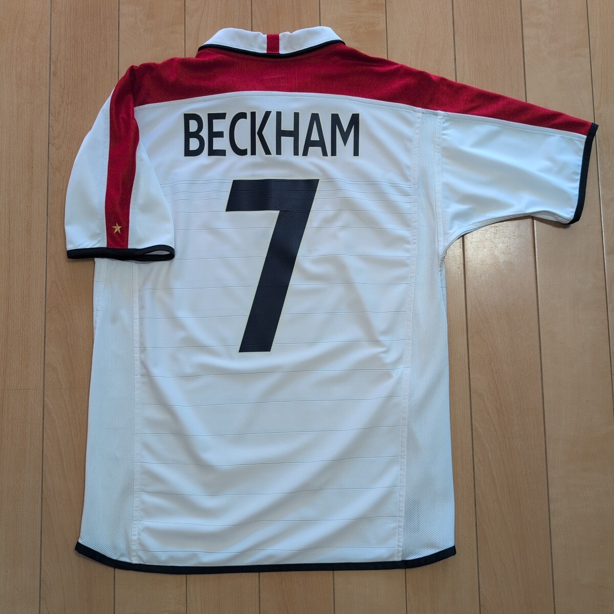 新品】デビッド・ベッカム イングランド代表 直筆サインフォト