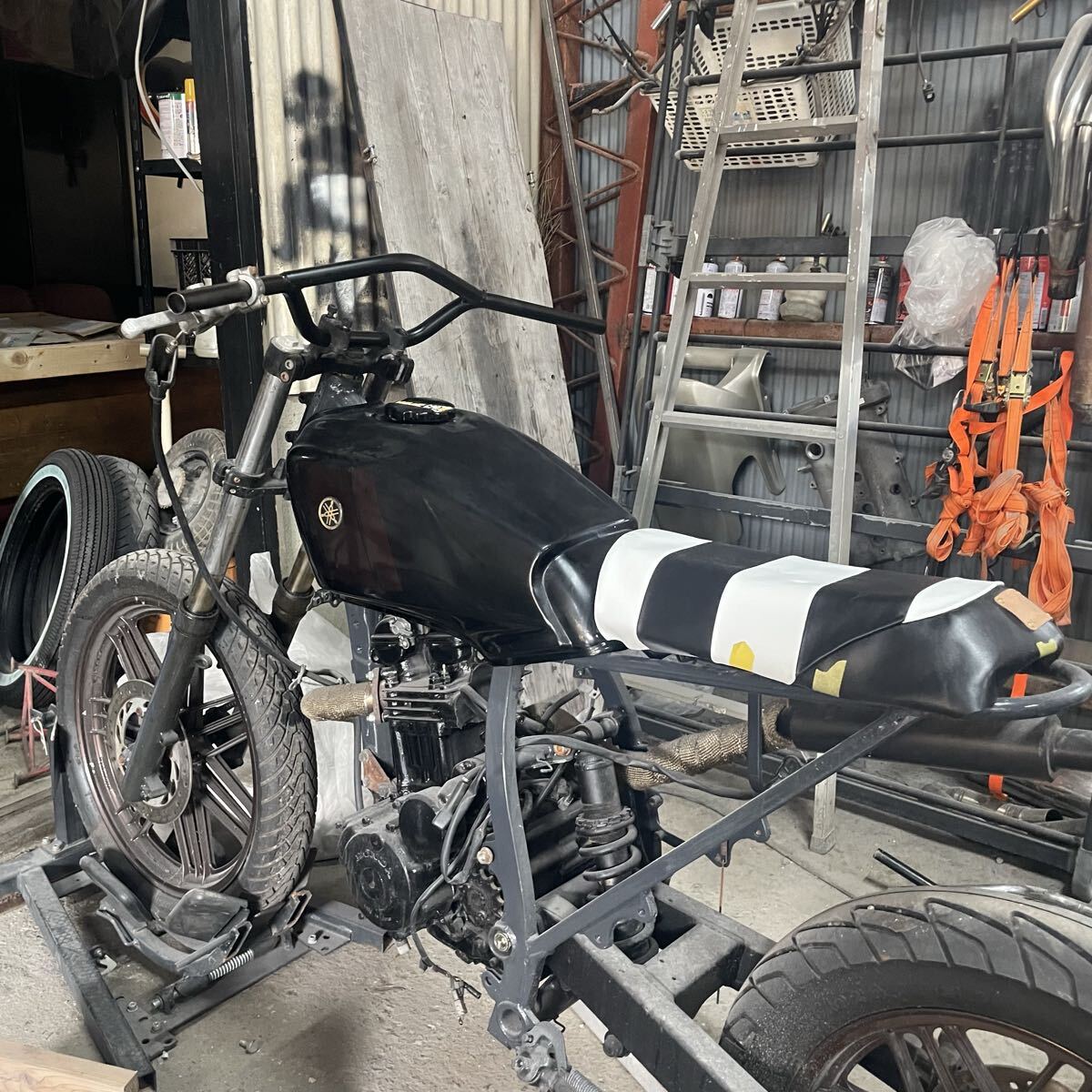 VMXハンドル カラテバー風 bratstyle ブラットスタイル オフロード 