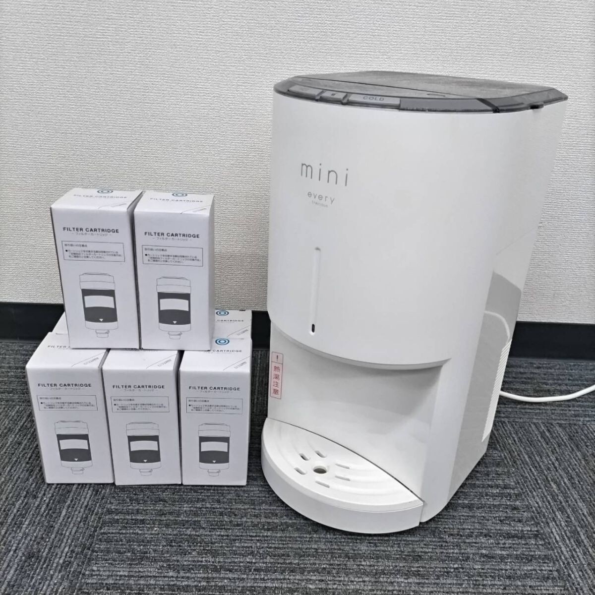 ウォーターサーバー dewo BSS-340 ホワイト 【公式通販】